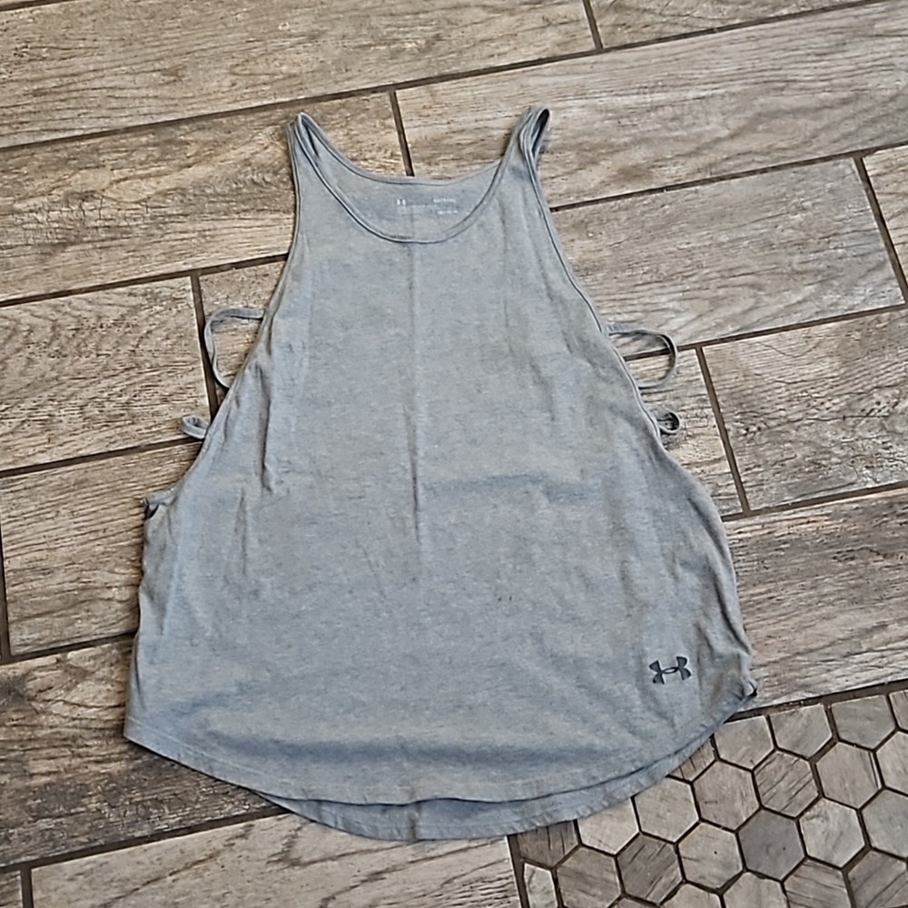 Under Armour tank size small